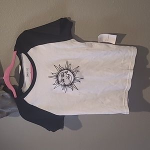 Black and white t shirt